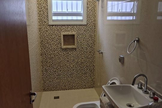 Banheiro de casa à venda com 3 quartos, 162m² em Jardim Chapadão, Campinas