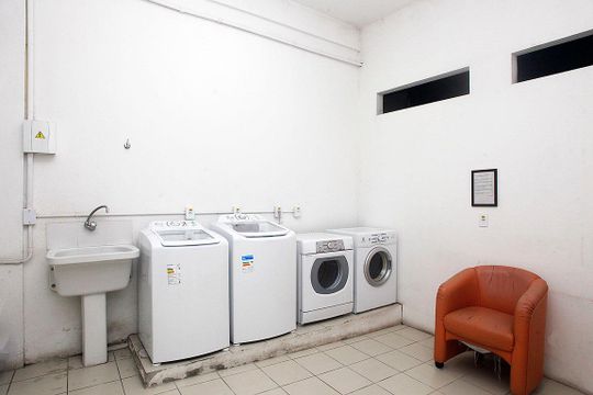 Área Comum - Lavanderia de kitnet/studio para alugar com 1 quarto, 33m² em Centro Histórico, Porto Alegre