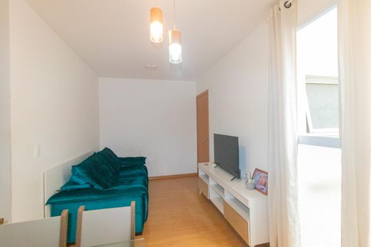 Sala de apartamento à venda com 2 quartos, 40m² em Igara, Canoas
