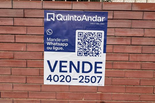 Placa de casa à venda com 4 quartos, 260m² em Carlos Prates, Belo Horizonte