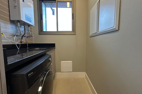Área de Serviço de apartamento para alugar com 2 quartos, 76m² em Córrego Grande, Florianópolis