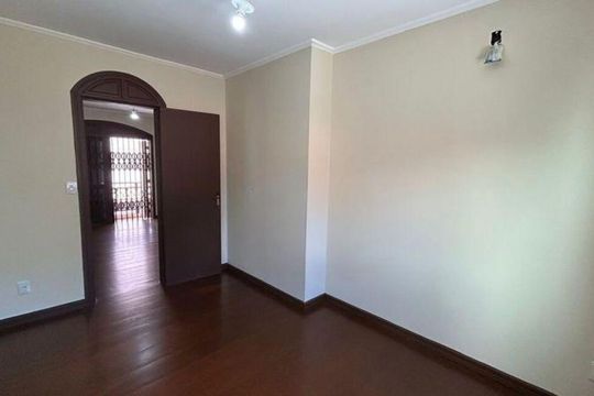 Quarto 1 de casa de condomínio para alugar com 3 quartos, 80m² em Jardim Itu, Porto Alegre
