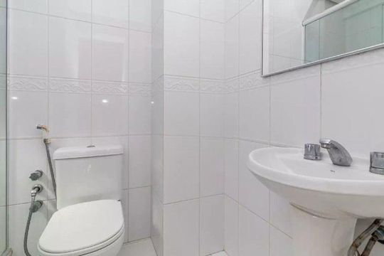 Banheiro de apartamento para alugar com 1 quarto, 47m² em Cidade Baixa, Porto Alegre