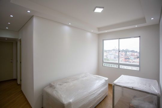 Apartamento à venda com 2 quartos, 44m² em Canhema, Diadema