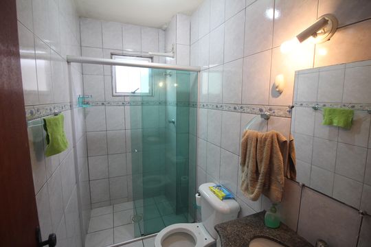 Banheiro de apartamento à venda com 3 quartos, 101m² em Bairro da Glória, Contagem