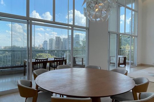 Apartamento à venda com 3 quartos, 250m² em Jardim Fonte do Morumbi, São Paulo