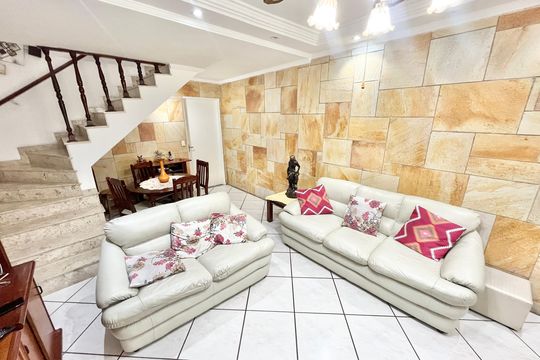 Sala de casa à venda com 2 quartos, 72m² em Vila Pauliceia, São Paulo