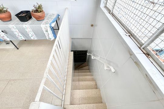 Escada de casa à venda com 2 quartos, 72m² em Vila Pauliceia, São Paulo