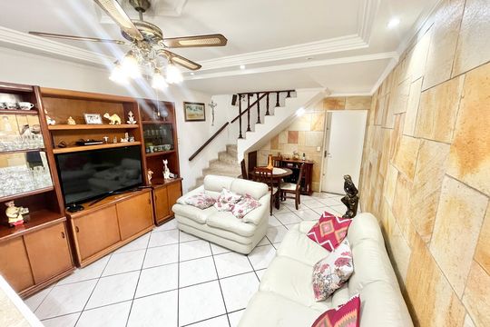 Casa à venda com 2 quartos, 72m² em Vila Pauliceia, São Paulo