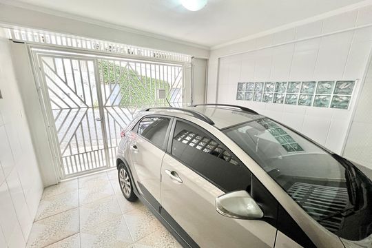 Garagem de casa à venda com 2 quartos, 72m² em Vila Pauliceia, São Paulo