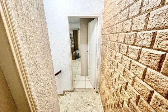 Corredor de casa à venda com 2 quartos, 72m² em Vila Pauliceia, São Paulo