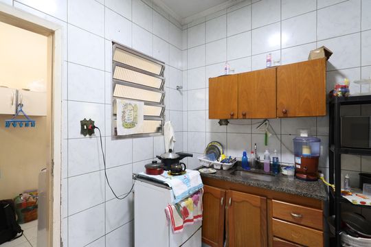 Cozinha e Área de Serviço de apartamento à venda com 2 quartos, 67m² em Lapa, São Paulo
