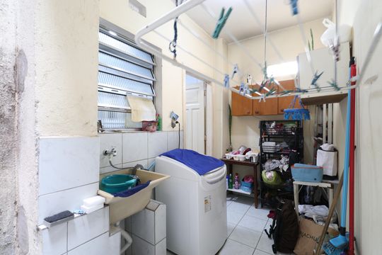 Cozinha e Área de Serviço de apartamento à venda com 2 quartos, 67m² em Lapa, São Paulo