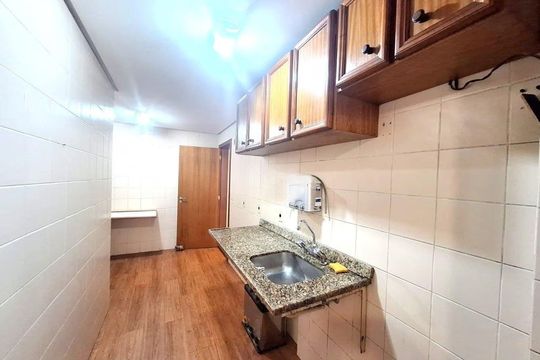 Cozinha de apartamento para alugar com 3 quartos, 114m² em Centro Histórico, Porto Alegre