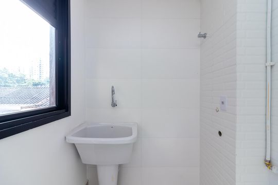Cozinha e Área de Serviço de apartamento à venda com 2 quartos, 43m² em Jardim São Paulo, São Paulo