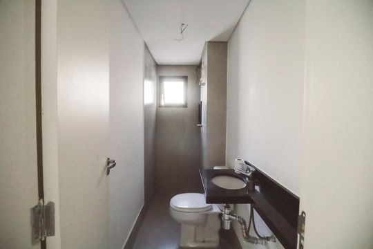 Banheiro de apartamento à venda com 2 quartos, 43m² em Jardim São Paulo, São Paulo
