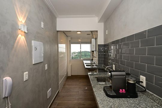Cozinha de apartamento para alugar com 2 quartos, 55m² em Vila Progredior, São Paulo