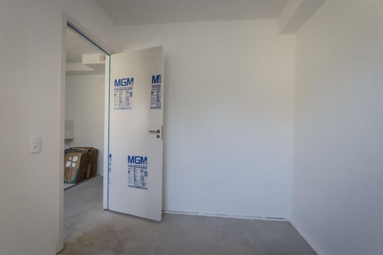 Quarto de apartamento à venda com 2 quartos, 32m² em Vila Suzana, São Paulo