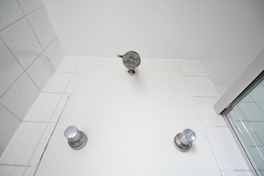 Banheiro da Suíte 2 - Chuveiro de apartamento para alugar com 5 quartos, 130m² em Vila Sonia, São Paulo