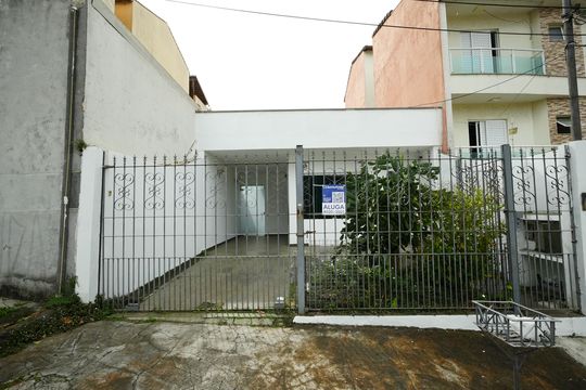 Fachada de casa para alugar com 2 quartos, 124m² em Vila Metalúrgica, Santo André