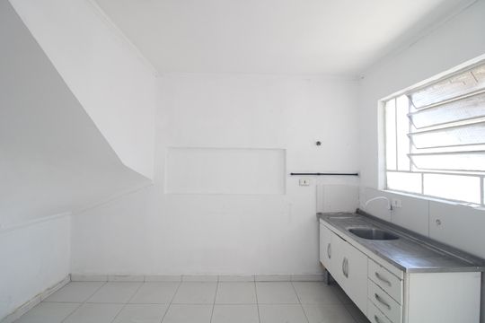 Cozinha de casa para alugar com 2 quartos, 156m² em Jardim das Imbuias, São Paulo