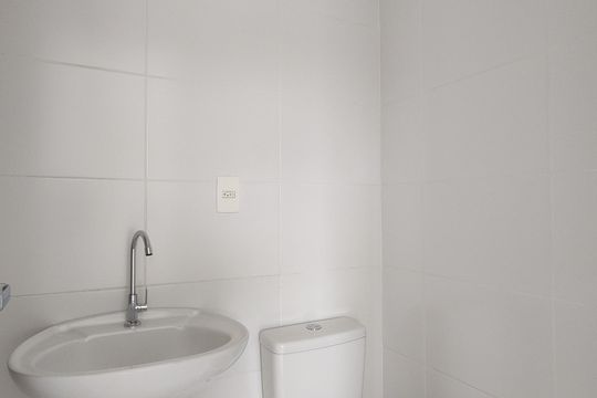 Banheiro da Suíte de apartamento para alugar com 2 quartos, 61m² em Taquara, Rio de Janeiro