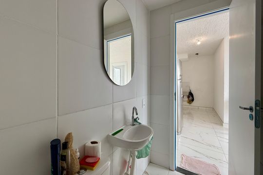 Banheiro de apartamento à venda com 2 quartos, 30m² em Jardim Caravelas, São Paulo