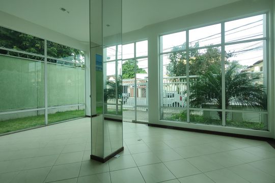 Hall social de apartamento à venda com 2 quartos, 63m² em Taquara, Rio de Janeiro