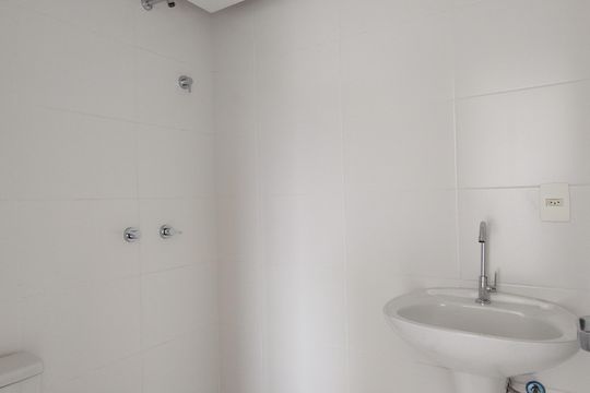 Banheiro Social de apartamento à venda com 2 quartos, 63m² em Taquara, Rio de Janeiro