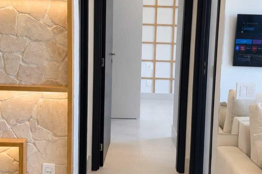 Corredor de apartamento para alugar com 2 quartos, 55m² em Setor Bueno, Goiânia