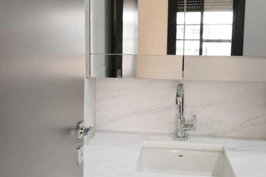 Banheiro de apartamento para alugar com 2 quartos, 55m² em Setor Bueno, Goiânia