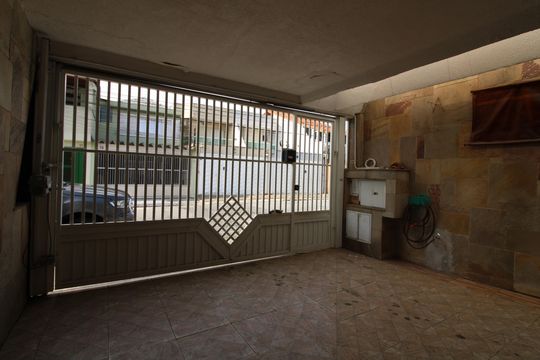 Garagem de casa para alugar com 4 quartos, 140m² em Jardim Aricanduva, São Paulo