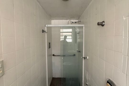 Banheiro de apartamento para alugar com 1 quarto, 40m² em Consolação, São Paulo