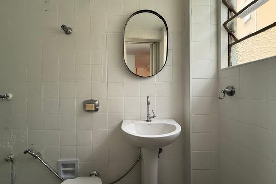 Banheiro de apartamento para alugar com 1 quarto, 40m² em Consolação, São Paulo