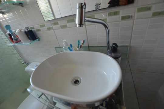 Banheiro de apartamento à venda com 2 quartos, 55m² em Jardim Sulacap, Rio de Janeiro
