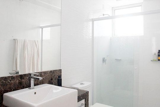 Banheiro 1 de apartamento à venda com 3 quartos, 100m² em Cidade Baixa, Porto Alegre