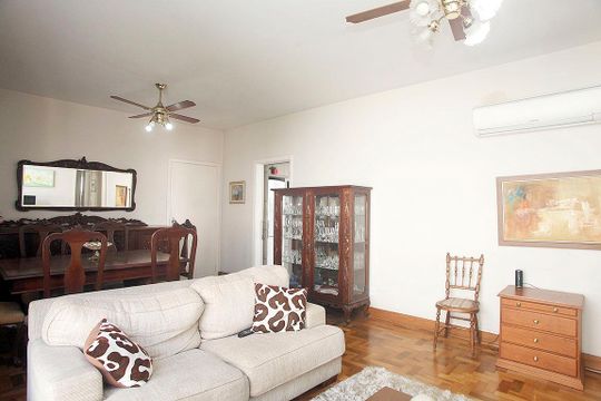 Sala de apartamento à venda com 3 quartos, 100m² em Cidade Baixa, Porto Alegre
