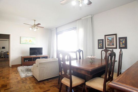 Sala de apartamento à venda com 3 quartos, 100m² em Cidade Baixa, Porto Alegre