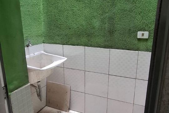 Área de serviço de casa para alugar com 2 quartos, 62m² em Vila Rosaria, São Paulo