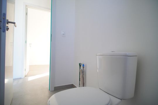 Banheiro de apartamento à venda com 2 quartos, 63m² em Centro, São Leopoldo