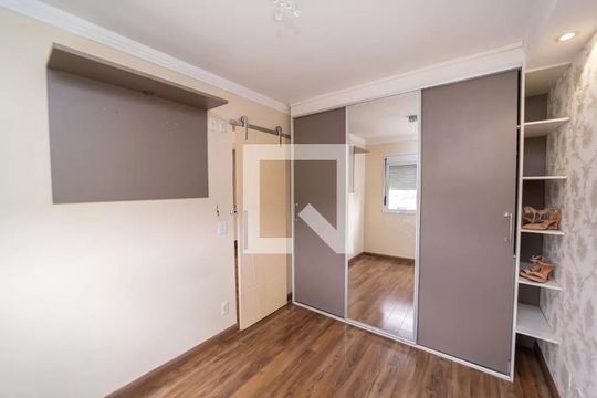 Quarto de apartamento à venda com 2 quartos, 52m² em Jardim Santa Teresinha, São Paulo