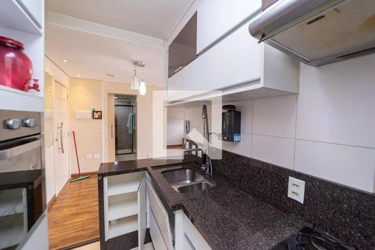 Cozinha de apartamento à venda com 2 quartos, 52m² em Jardim Santa Teresinha, São Paulo
