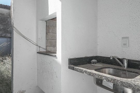 Área externa de casa à venda com 3 quartos, 140m² em Jardim Dona Leopoldina, Porto Alegre