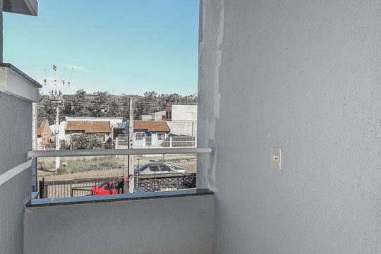 Varanda Suíte 2 de casa à venda com 3 quartos, 140m² em Jardim Dona Leopoldina, Porto Alegre