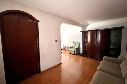 Sala de casa à venda com 4 quartos, 194m² em Alípio de Melo, Belo Horizonte
