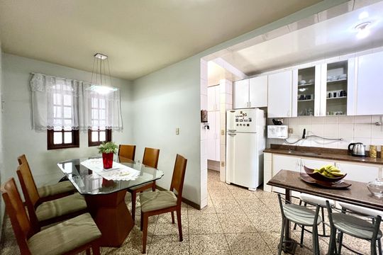 Cozinha de casa à venda com 4 quartos, 194m² em Alípio de Melo, Belo Horizonte