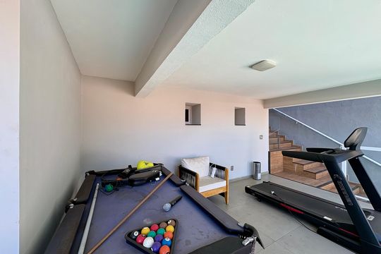 Área comum de casa para alugar com 2 quartos, 220m² em Vila Guedes, São Paulo