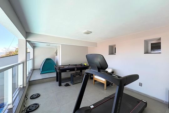 Área comum de casa para alugar com 2 quartos, 220m² em Vila Guedes, São Paulo