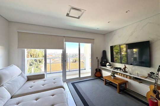 Casa para alugar com 2 quartos, 220m² em Vila Guedes, São Paulo