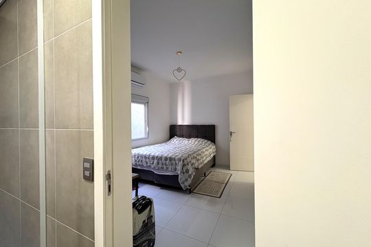 Banheiro da Suíte 2 de casa para alugar com 2 quartos, 220m² em Vila Guedes, São Paulo